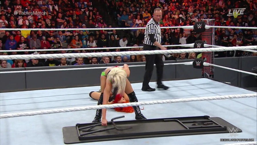 WWE_TLC_2016_PPV_720p_WEB_h264-HEEL_mp40531.jpg