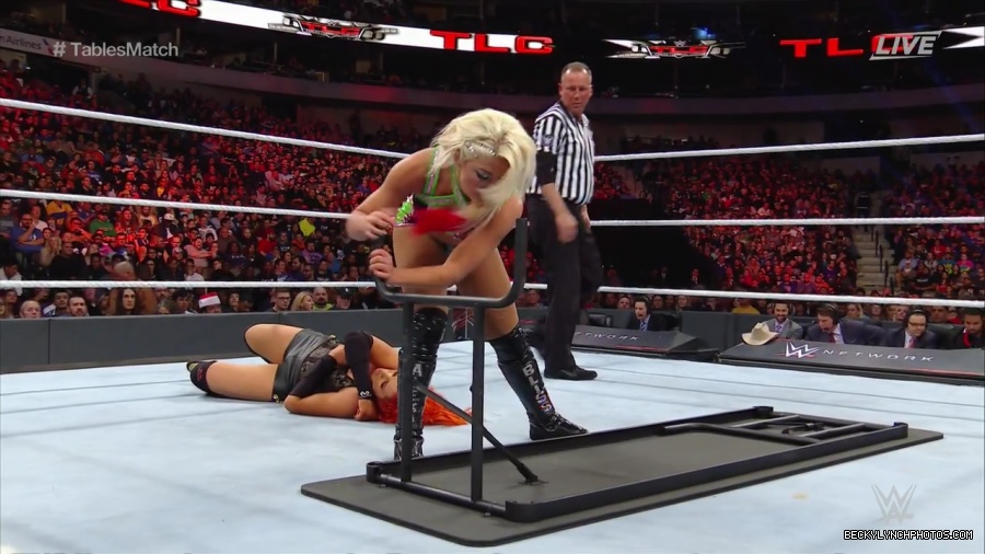 WWE_TLC_2016_PPV_720p_WEB_h264-HEEL_mp40532.jpg