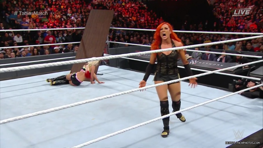 WWE_TLC_2016_PPV_720p_WEB_h264-HEEL_mp40724.jpg