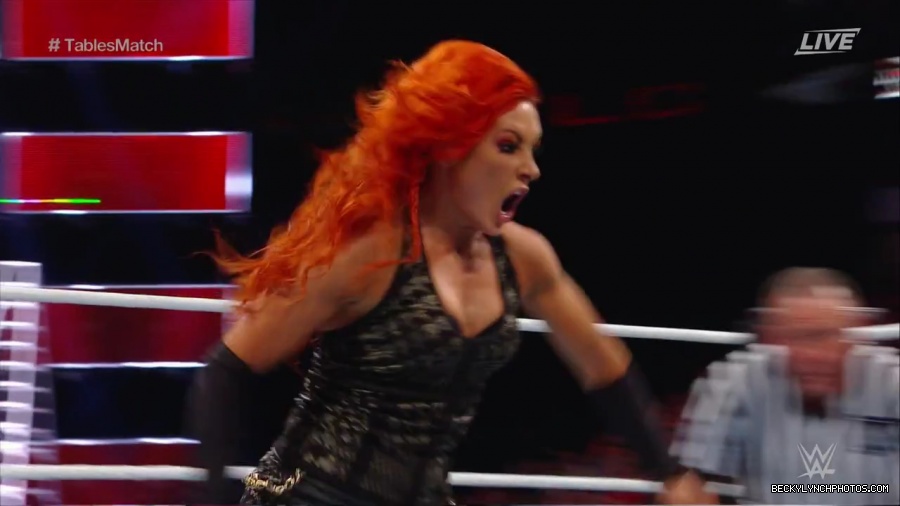 WWE_TLC_2016_PPV_720p_WEB_h264-HEEL_mp40732.jpg