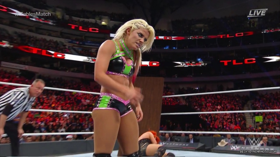WWE_TLC_2016_PPV_720p_WEB_h264-HEEL_mp40752.jpg