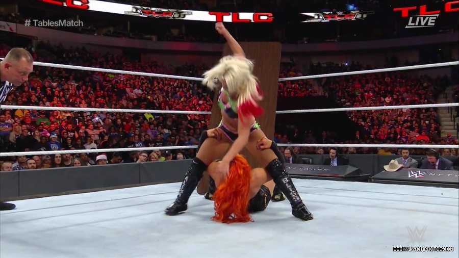WWE_TLC_2016_PPV_720p_WEB_h264-HEEL_mp40763.jpg