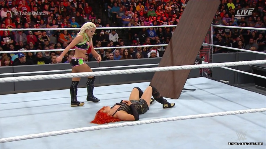 WWE_TLC_2016_PPV_720p_WEB_h264-HEEL_mp40773.jpg