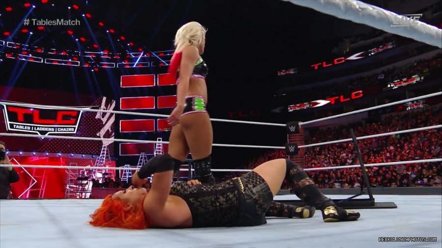 WWE_TLC_2016_PPV_720p_WEB_h264-HEEL_mp40800.jpg