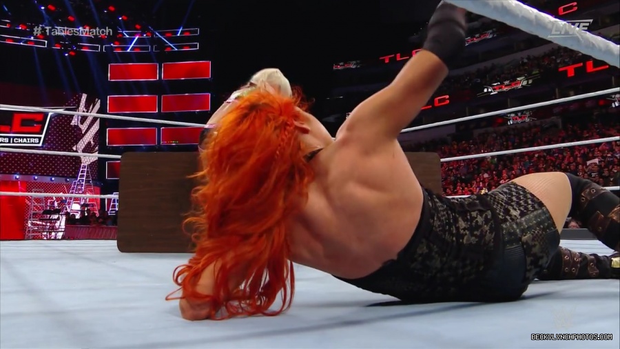 WWE_TLC_2016_PPV_720p_WEB_h264-HEEL_mp40811.jpg