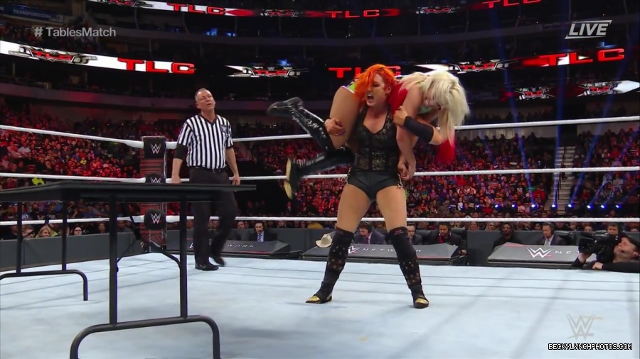 WWE_TLC_2016_PPV_720p_WEB_h264-HEEL_mp40823.jpg