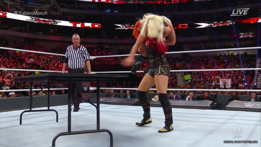 WWE_TLC_2016_PPV_720p_WEB_h264-HEEL_mp40825.jpg