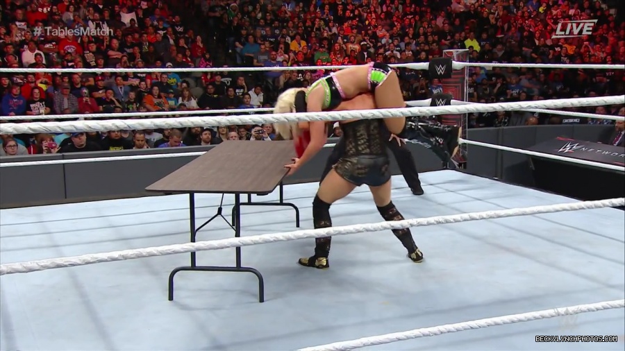 WWE_TLC_2016_PPV_720p_WEB_h264-HEEL_mp40828.jpg