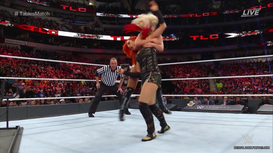 WWE_TLC_2016_PPV_720p_WEB_h264-HEEL_mp40832.jpg
