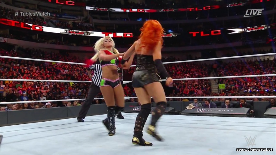WWE_TLC_2016_PPV_720p_WEB_h264-HEEL_mp40833.jpg
