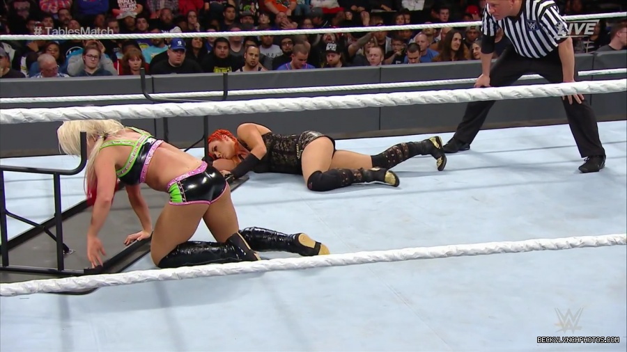 WWE_TLC_2016_PPV_720p_WEB_h264-HEEL_mp40873.jpg
