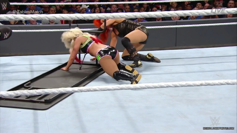 WWE_TLC_2016_PPV_720p_WEB_h264-HEEL_mp40879.jpg