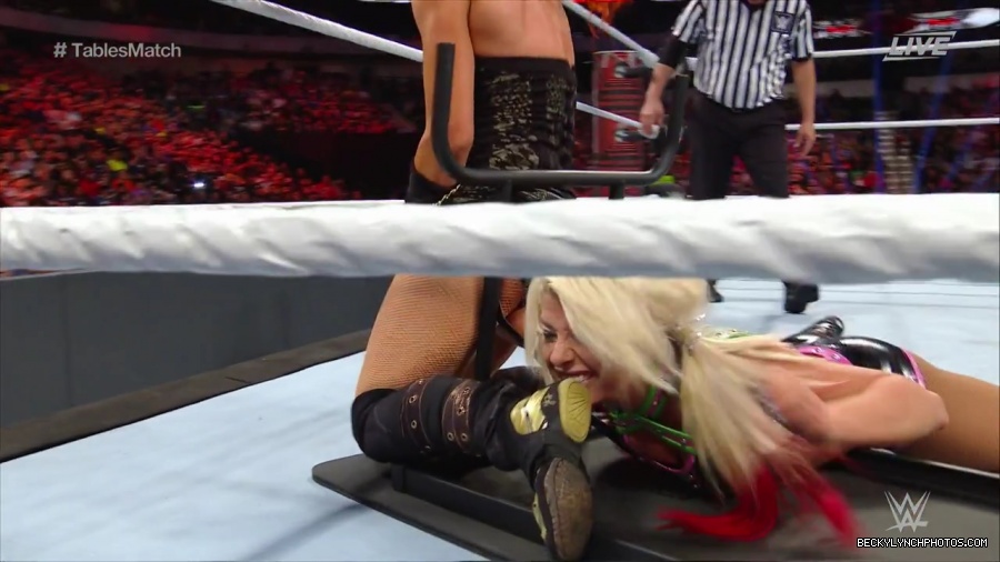 WWE_TLC_2016_PPV_720p_WEB_h264-HEEL_mp40881.jpg
