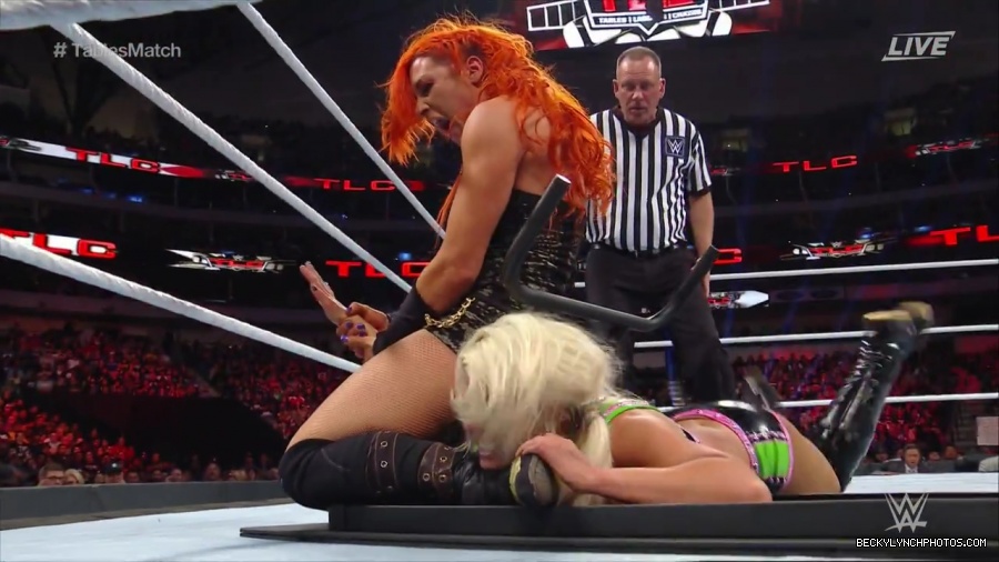 WWE_TLC_2016_PPV_720p_WEB_h264-HEEL_mp40882.jpg