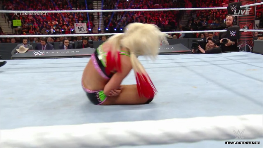 WWE_TLC_2016_PPV_720p_WEB_h264-HEEL_mp40896.jpg