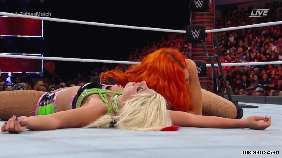 WWE_TLC_2016_PPV_720p_WEB_h264-HEEL_mp40909.jpg