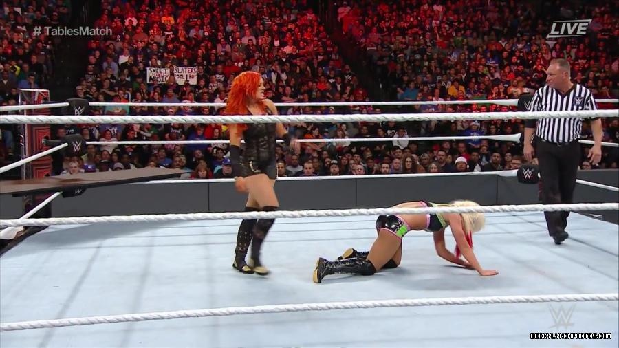WWE_TLC_2016_PPV_720p_WEB_h264-HEEL_mp40948.jpg