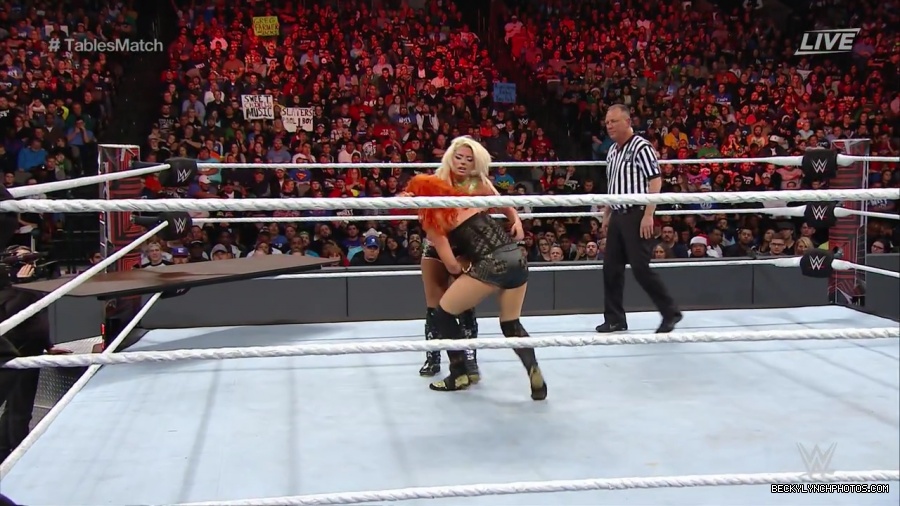 WWE_TLC_2016_PPV_720p_WEB_h264-HEEL_mp40952.jpg