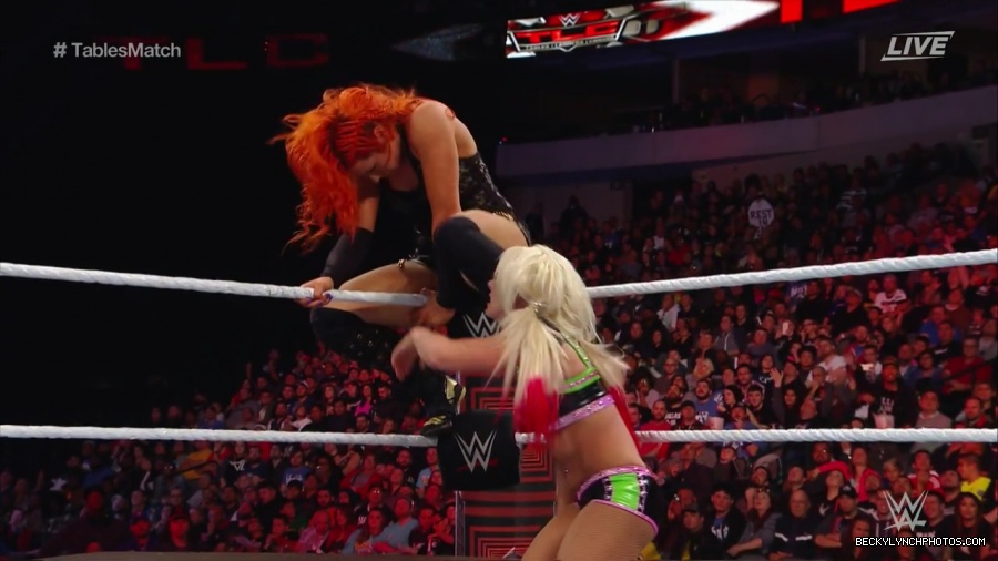 WWE_TLC_2016_PPV_720p_WEB_h264-HEEL_mp40982.jpg
