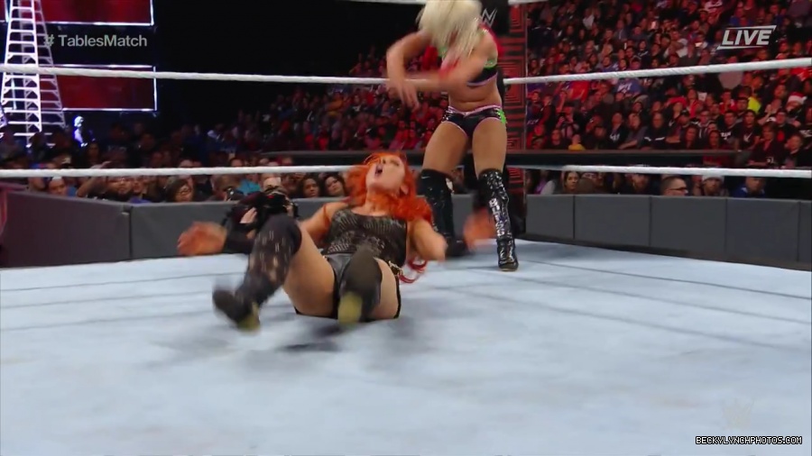 WWE_TLC_2016_PPV_720p_WEB_h264-HEEL_mp40985.jpg
