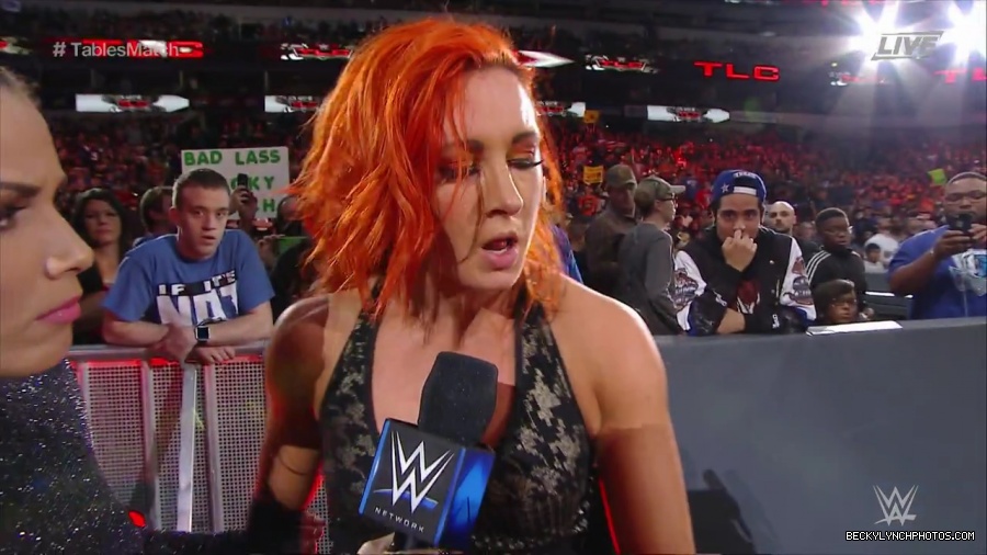 WWE_TLC_2016_PPV_720p_WEB_h264-HEEL_mp41147.jpg