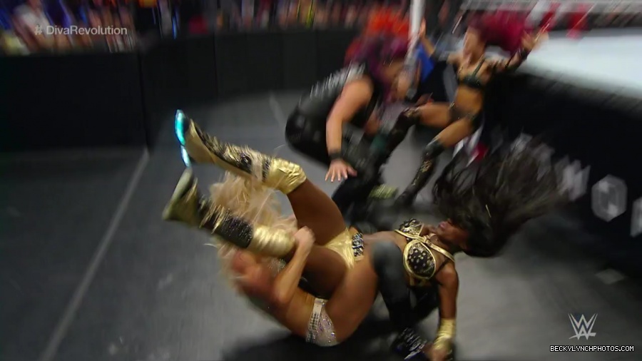 WWE_SummerSlam_2015_720p_WEB_h264-WD_mp40429.jpg