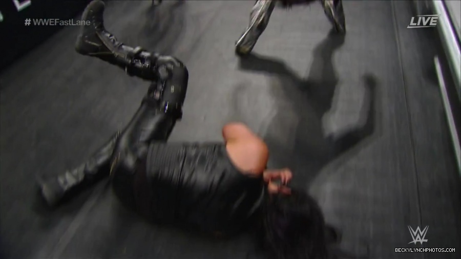 WWE_Fastlane_2016_PPV_720p_WEB_h264-HEEL_mp40791.jpg