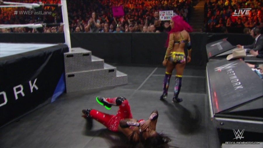 WWE_Fastlane_2016_PPV_720p_WEB_h264-HEEL_mp40795.jpg