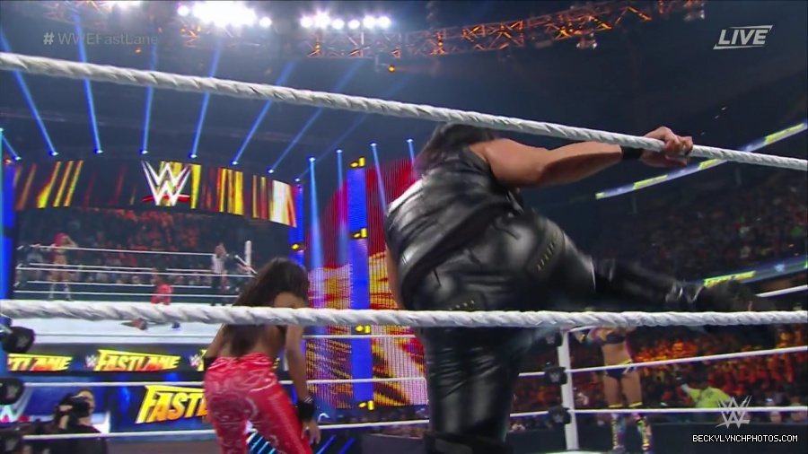 WWE_Fastlane_2016_PPV_720p_WEB_h264-HEEL_mp40864.jpg
