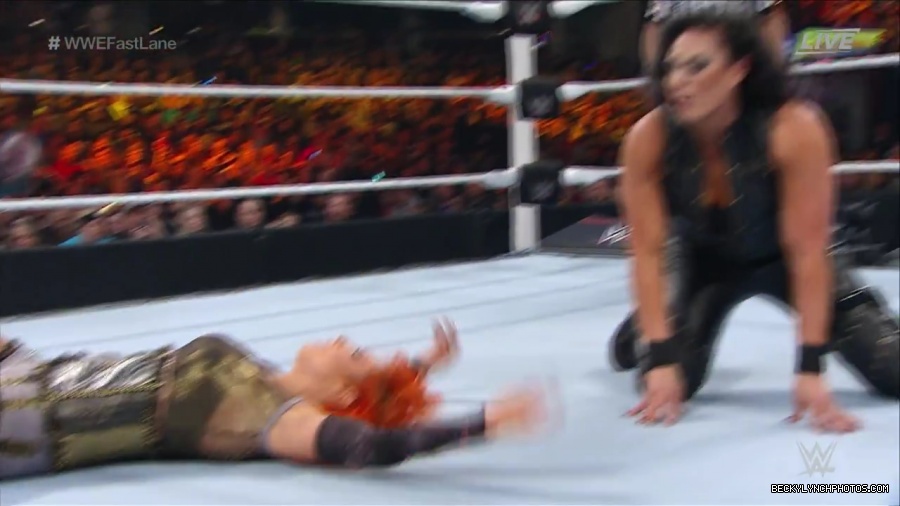 WWE_Fastlane_2016_PPV_720p_WEB_h264-HEEL_mp40870.jpg