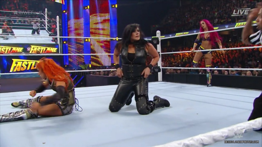 WWE_Fastlane_2016_PPV_720p_WEB_h264-HEEL_mp40881.jpg