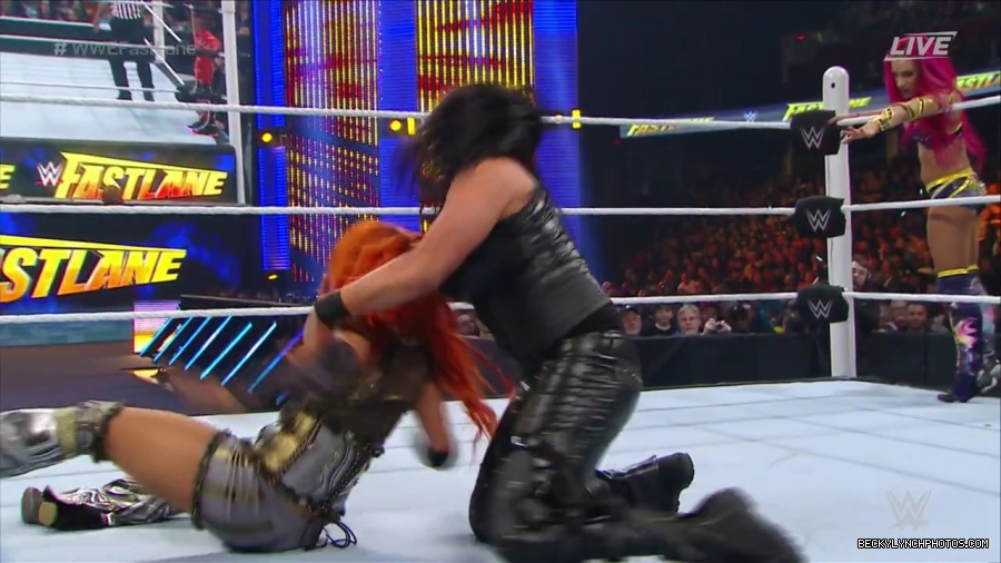 WWE_Fastlane_2016_PPV_720p_WEB_h264-HEEL_mp40883.jpg