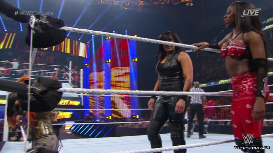 WWE_Fastlane_2016_PPV_720p_WEB_h264-HEEL_mp40928.jpg
