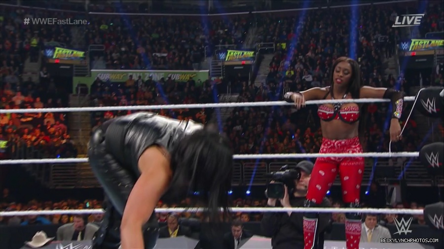 WWE_Fastlane_2016_PPV_720p_WEB_h264-HEEL_mp40944.jpg