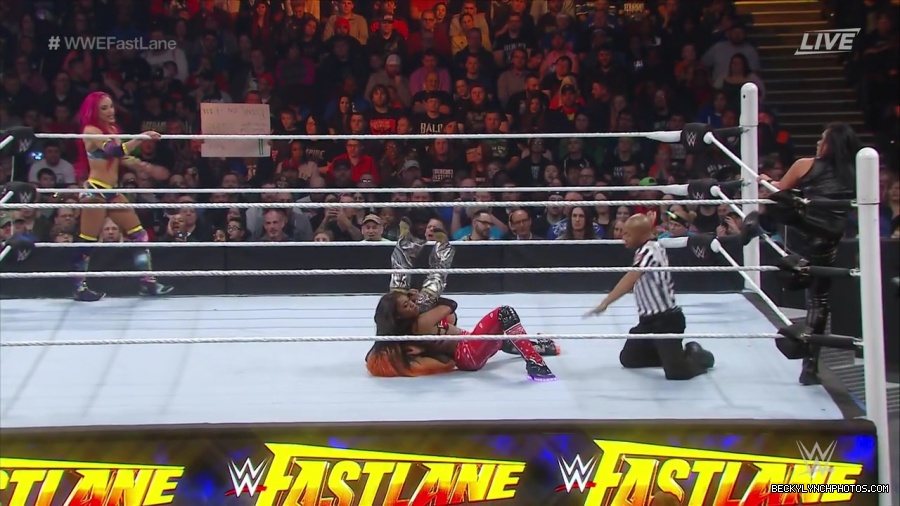 WWE_Fastlane_2016_PPV_720p_WEB_h264-HEEL_mp40956.jpg