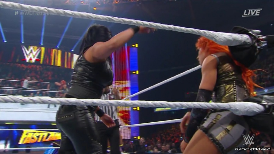 WWE_Fastlane_2016_PPV_720p_WEB_h264-HEEL_mp41015.jpg