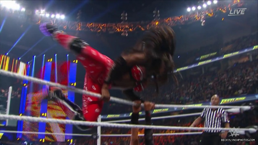 WWE_Fastlane_2016_PPV_720p_WEB_h264-HEEL_mp41096.jpg