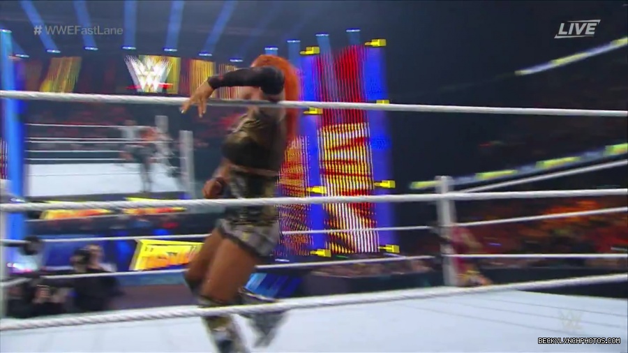 WWE_Fastlane_2016_PPV_720p_WEB_h264-HEEL_mp41099.jpg