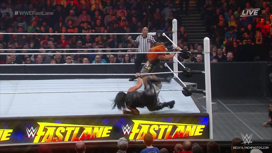 WWE_Fastlane_2016_PPV_720p_WEB_h264-HEEL_mp41100.jpg