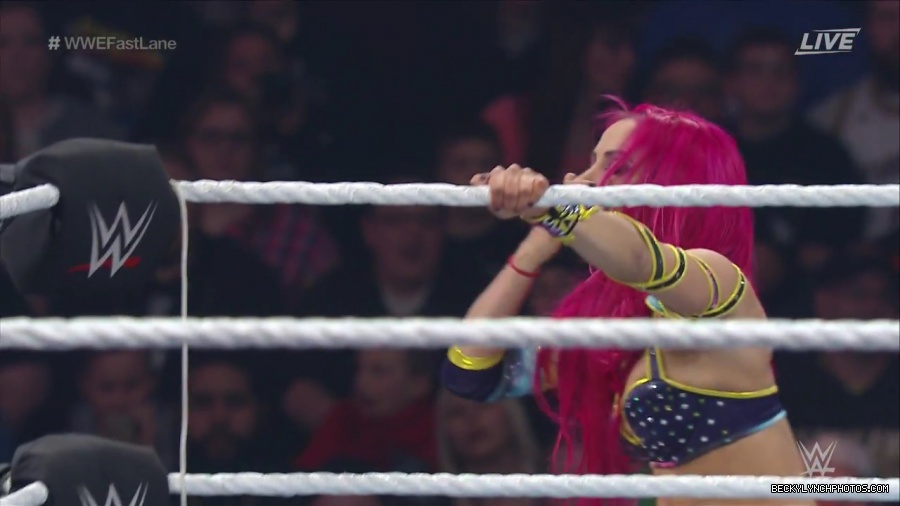 WWE_Fastlane_2016_PPV_720p_WEB_h264-HEEL_mp41107.jpg