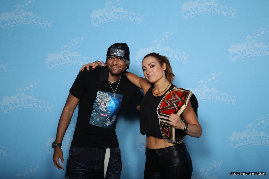 galaxycon-raleigh-2019-becky-lynchphoto-ops_48481967556_o.jpg