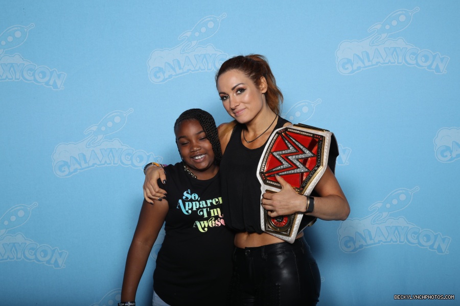 galaxycon-raleigh-2019-becky-lynchphoto-ops_48481984086_o.jpg