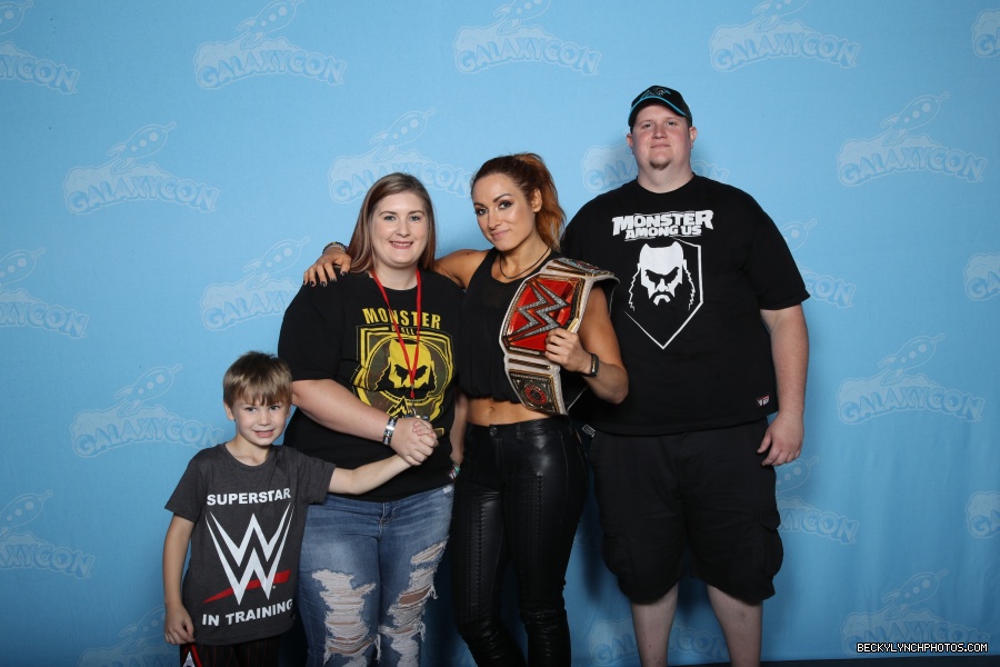 galaxycon-raleigh-2019-becky-lynchphoto-ops_48481994996_o.jpg
