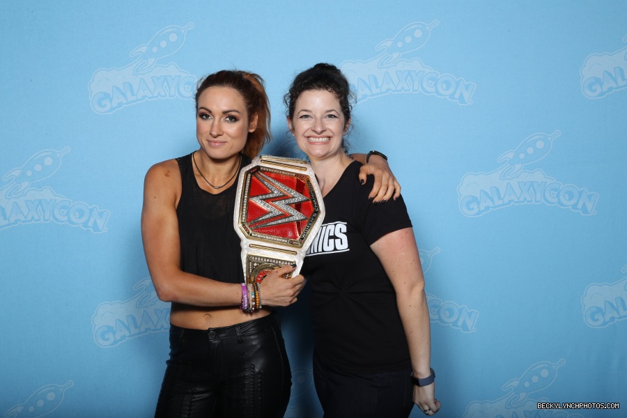 galaxycon-raleigh-2019-becky-lynchphoto-ops_48482000216_o.jpg