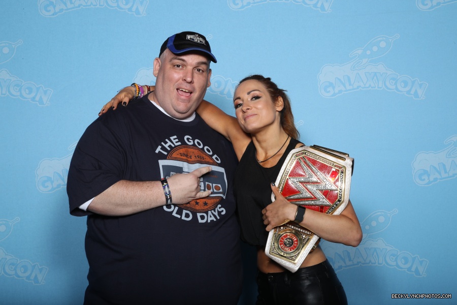 galaxycon-raleigh-2019-becky-lynchphoto-ops_48482103132_o.jpg