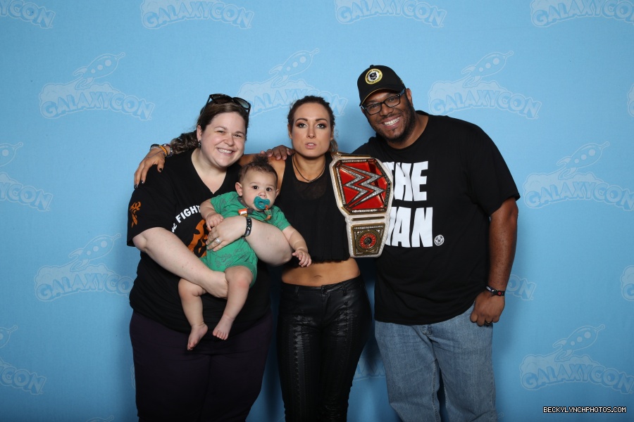 galaxycon-raleigh-2019-becky-lynchphoto-ops_48482110822_o.jpg