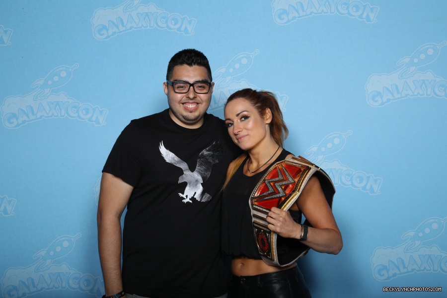 galaxycon-raleigh-2019-becky-lynchphoto-ops_48482122117_o.jpg