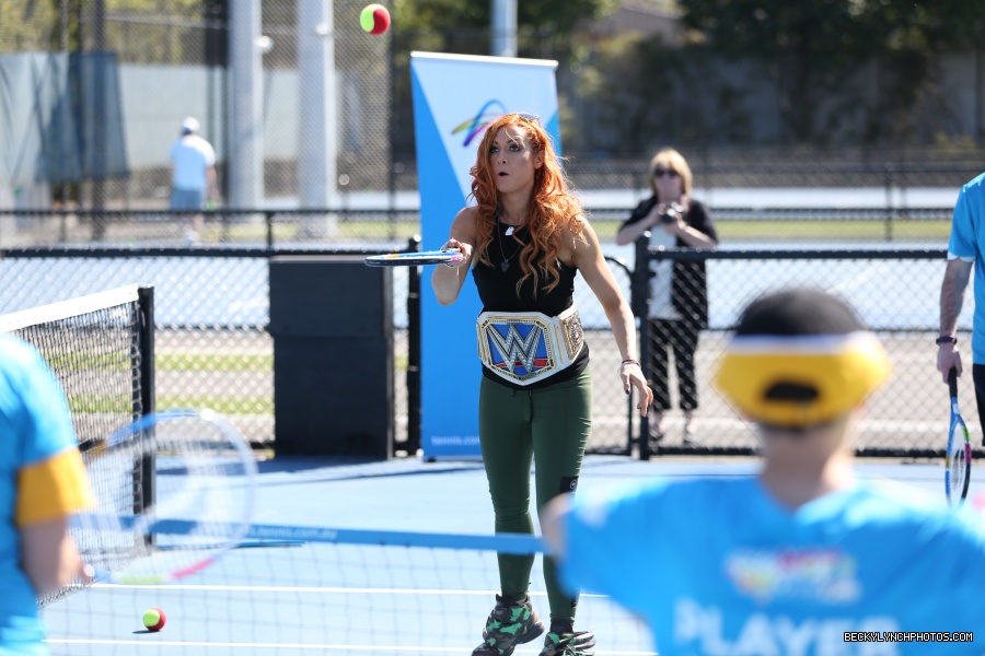 becky-lynch-concentrating_30667913347_o.jpg