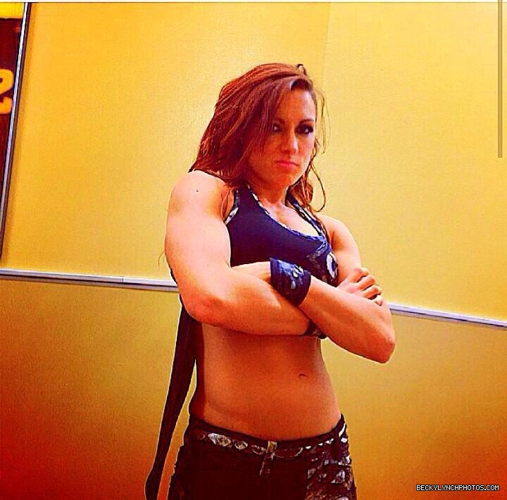BeckyLynchWWE-0535616142392709121-20141120_201014-img1.jpg
