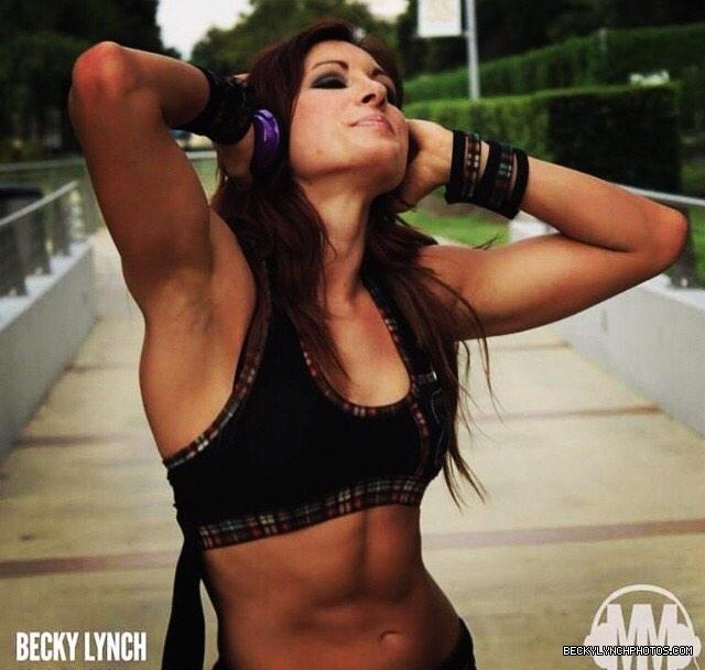 BeckyLynchWWE-0559459837470584832-20150125_151634-img1.jpg